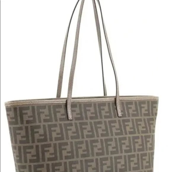 CLASSIC FENDI - Picture 2 of 8